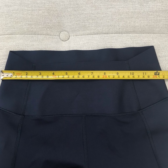 Gap Fit Sculpt Compression Hi-Rise Capri Legging Small, Like new condition - Picture 9 of 12